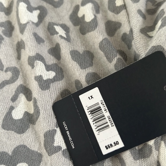 Lucky 🍀 Brand Light Knit Camo Top - Picture 6 of 6